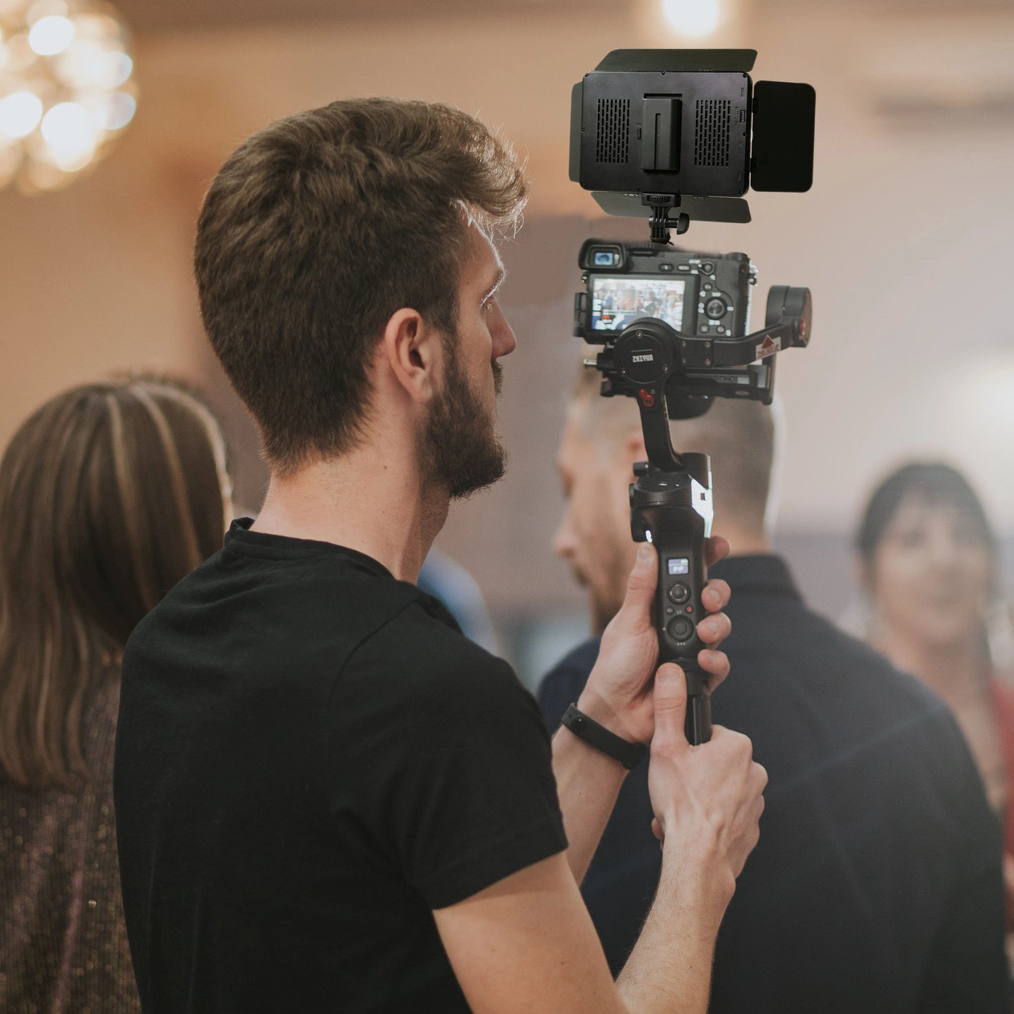 Vidpro Model LED-530 Professional On-Camera 528 LED Varicolor Photo and Video Light Kit