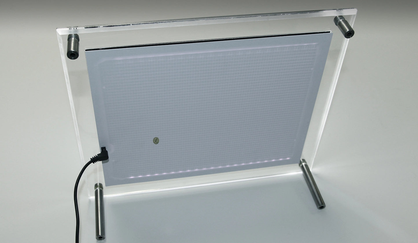 Acrylic Ultra Slim LED Light Box / Photo Frame (Silver Outline) 5,79’’ x 7,80’’