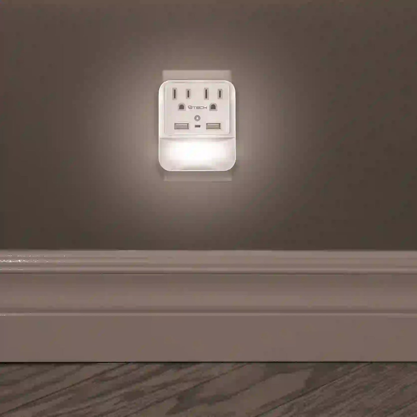 CJ Tech 2 Outlet Wall Tap With Dual USB Built in Nightlight, With Light Sensor  /  53387